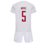 Danmark Joakim Maehle #5 Fotballklær Bortedraktsett Barn VM 2022 Kortermet (+ korte bukser)